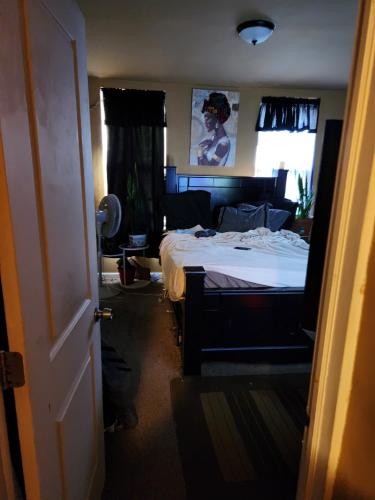 MEb5d593e500c0ff00b8ac9522f497fb72